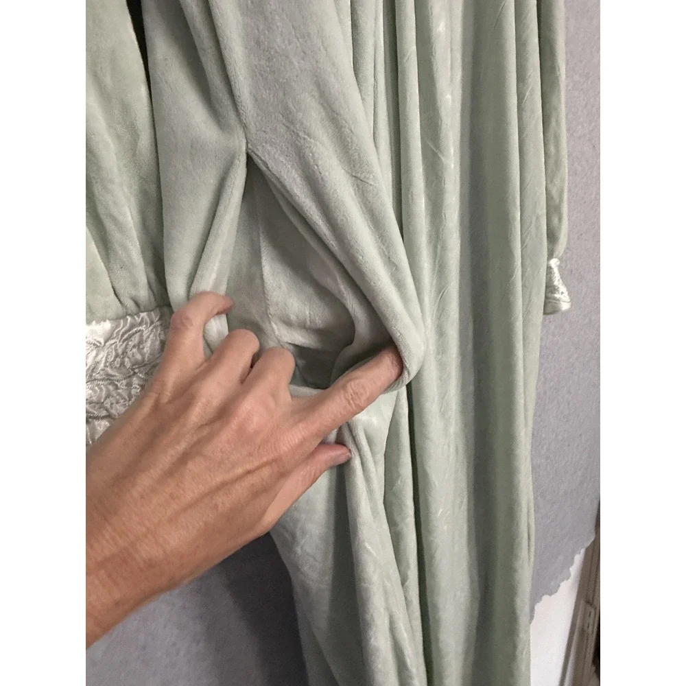 Diamond Tea Robe Womens L-XL Green Velour Zip Front‎ Embroidered Kaftan Pockets